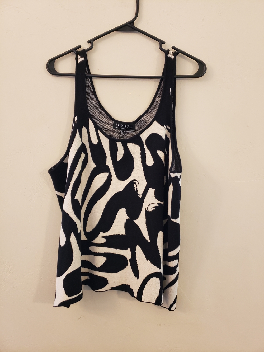 Eloquii Black and Cream Abstract Print Crop Tank